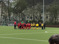 Enges Spiel in Meiendorf